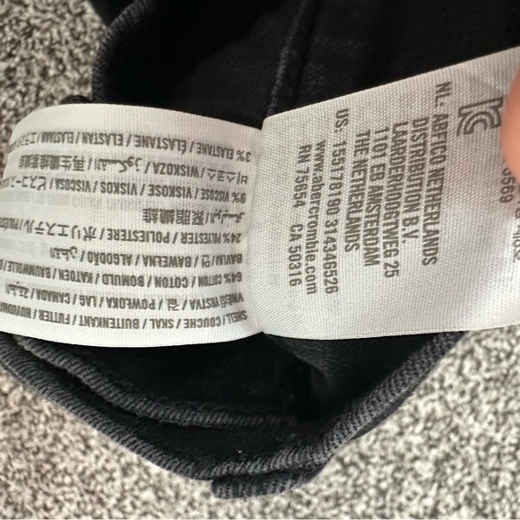 Abercrombie & Fitch Ultra High Rise Skinny Ankle Jeans Distressed Black Wash - Picture 5 of 5